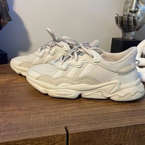 Adidas Ozweego Sneakers - Mens/big kids 6/womens 7.5 - worn 1x lightly